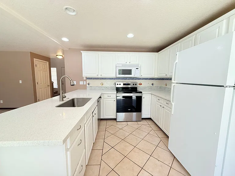 2914 SW 214th Ave — Photo 12