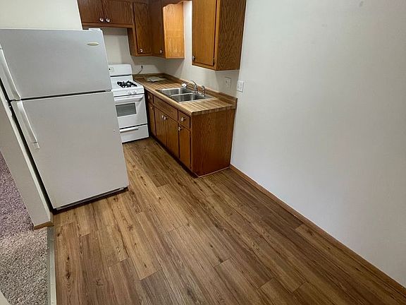 5th image of 343 W Newhall Ave APT 8