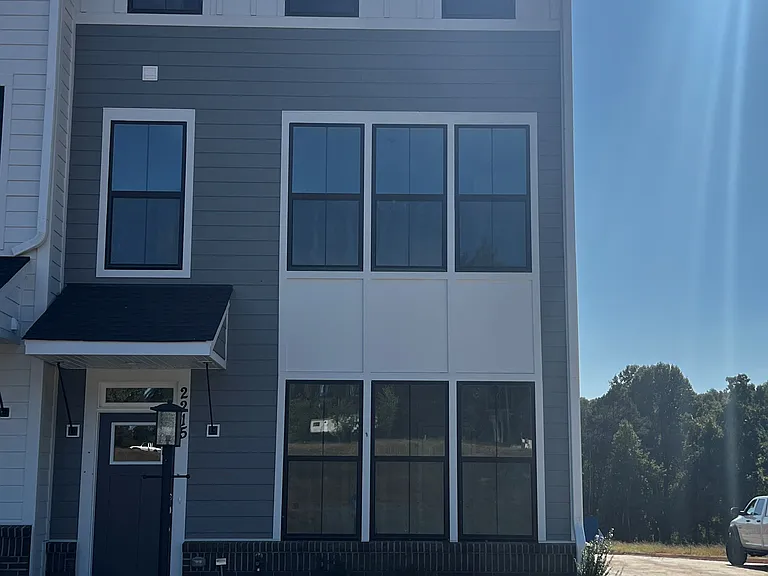 2215 Swallowtail Ln — Photo 1