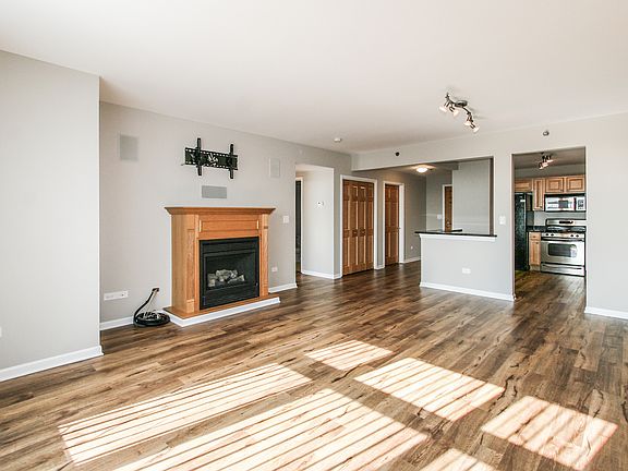 3rd image of 1930 N Harlem Ave APT 705