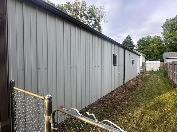 2nd image of 534 N 11th Ave
