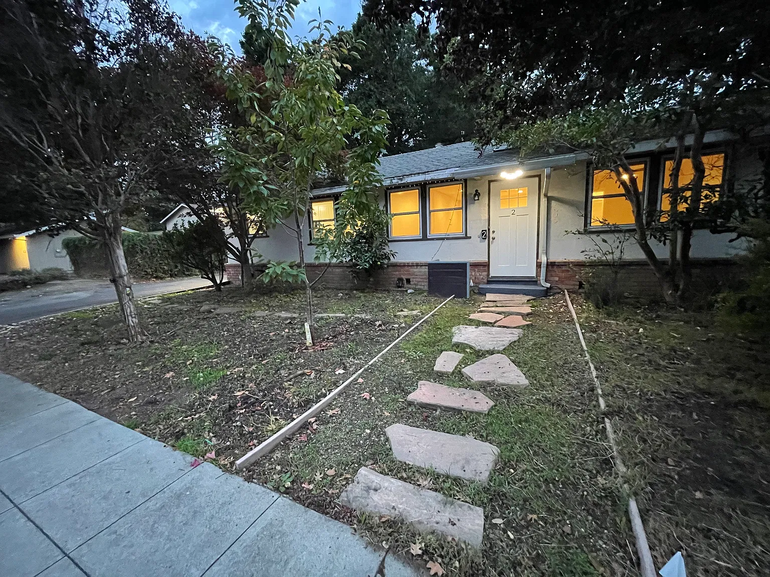 2 bed, 885 sqft, $4,000 — Photo 3