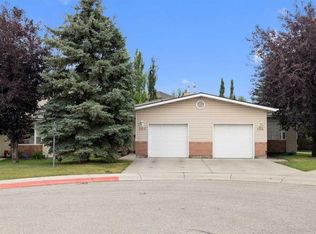 100 E Dovista Ct SE, Calgary, AB T2B 3P4