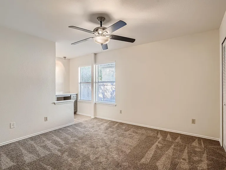 5937 NW Kevin Kelly Pl — Photo 6