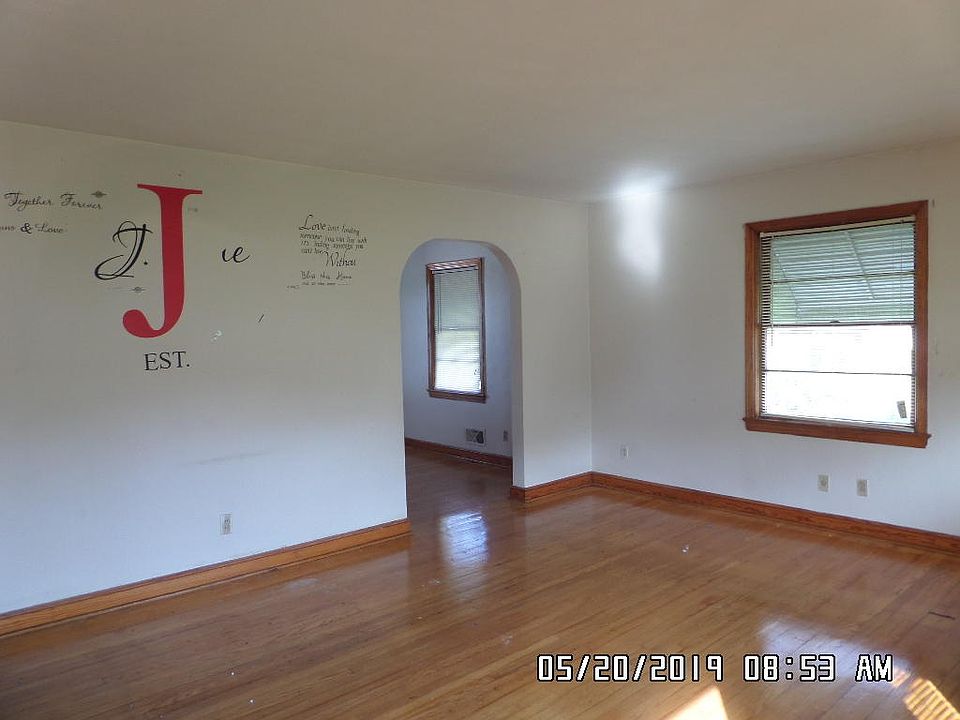 2nd image of 3036 Florida Ave NW