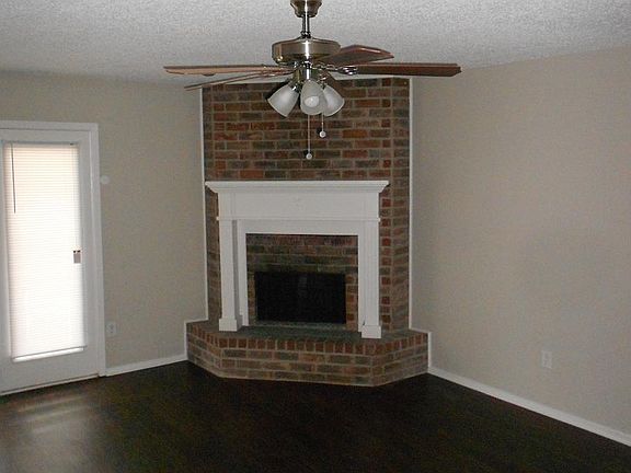 2nd image of 5303 Lansingford Trl