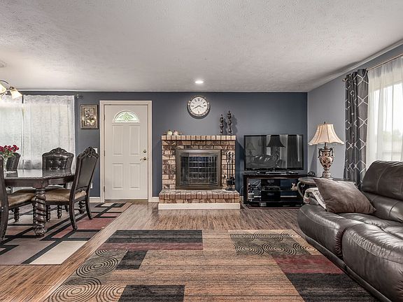 3rd image of 3728 E 31st Ave