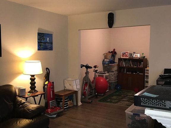 2nd image of 6062 Meadow Crest Ct