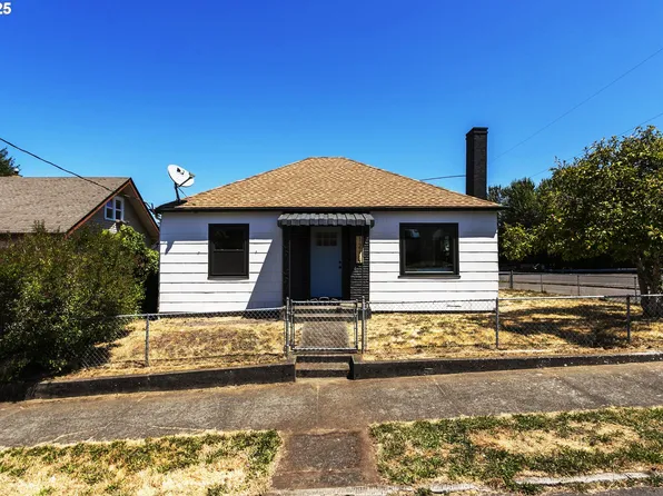 1215 12th St, Oregon City, OR 97045