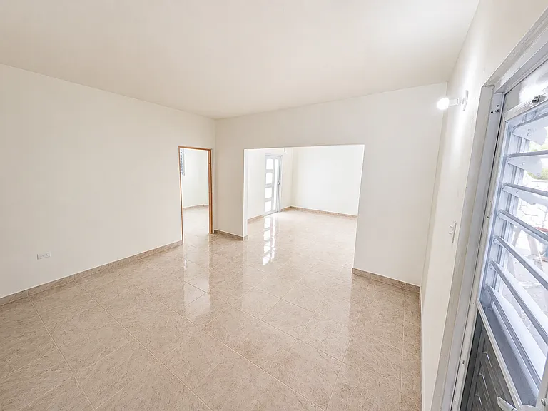 1673 Calle 34 SW — Photo 4