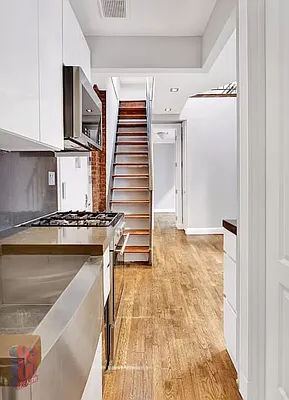 Rented by REAL New York | media 19