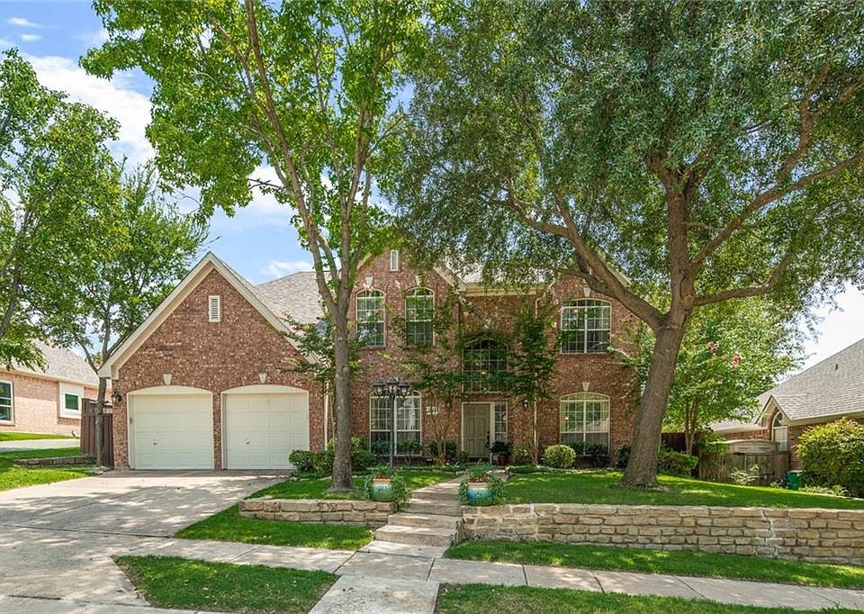 1st image of 308 Fallen Leaf Ln