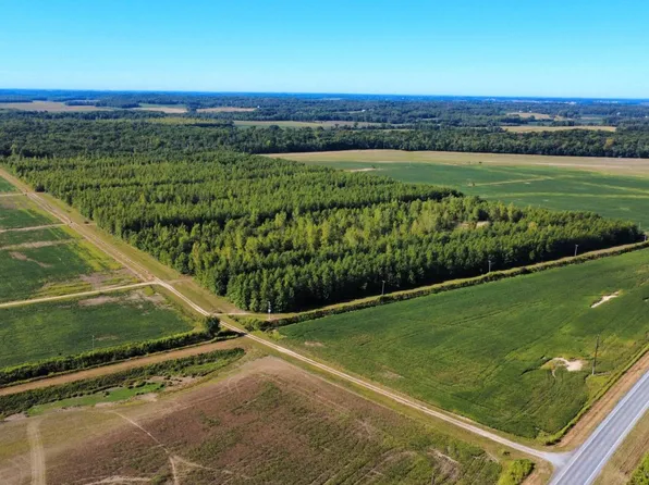 1 State Highway 15, Fairfield, IL 62837