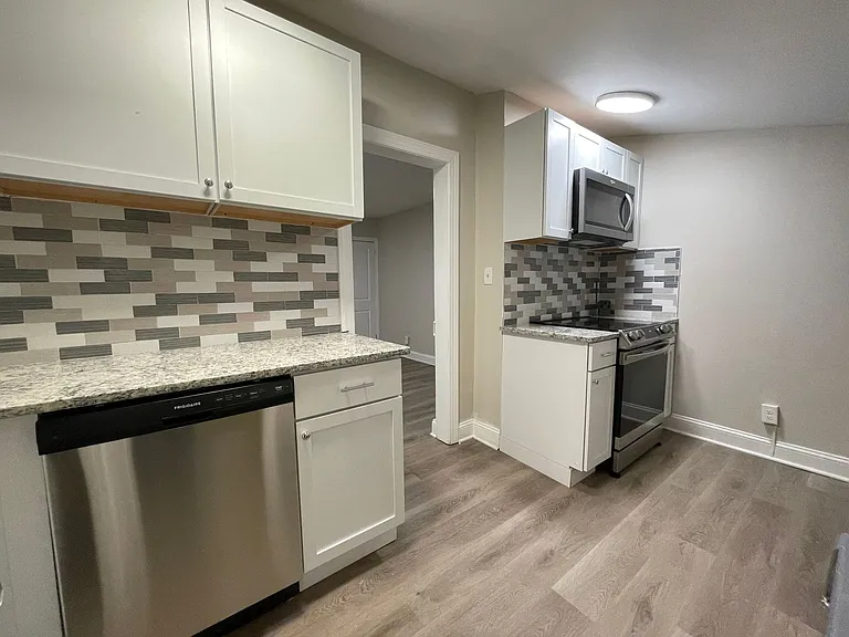 1127 Walnut St — Photo 19