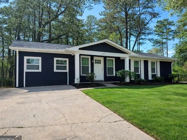 1551 Pine Glen Cir, Decatur, GA 30035