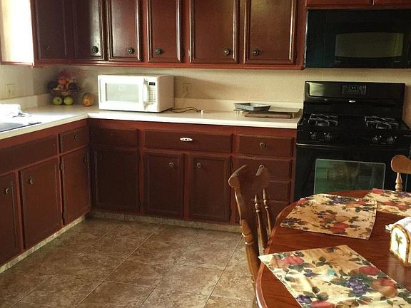 4th image of 443 Los Encinos Ave #443