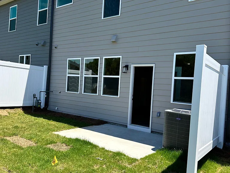 731 Point Place Dr — Photo 16