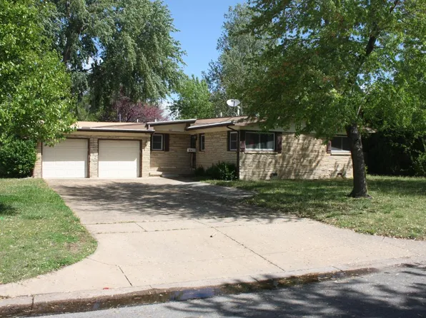 722 E Park Lane St, Derby, KS 67037
