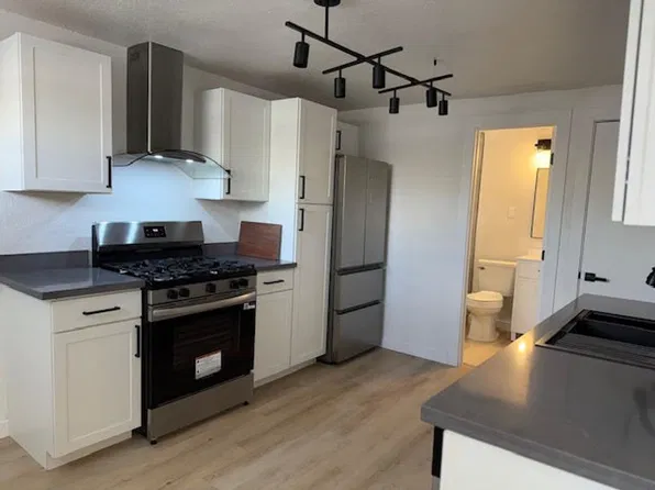 638-644 E. 4th St. ( 638-1, 638-2, 638-3, 642-1, 642-2, 642-3, 642-4, 642-5, 644-1, 644-2 )
