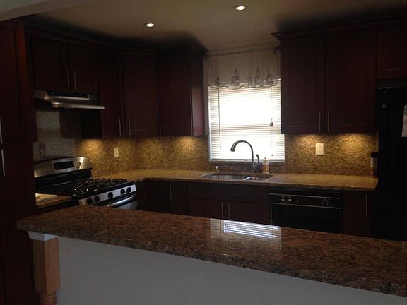 4th image of 1489 E 71st St #1