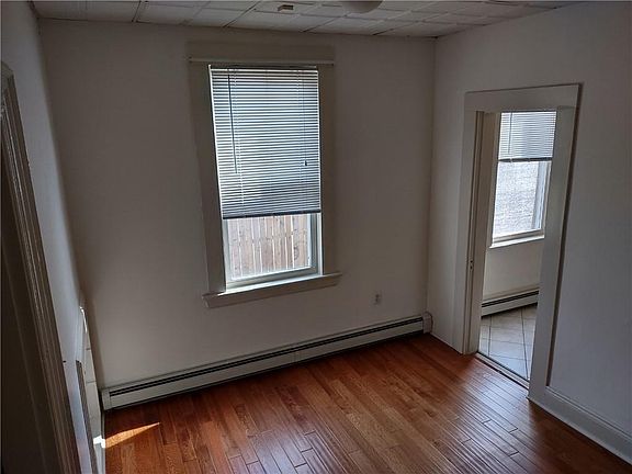 5th image of 20-16 Academy Ave