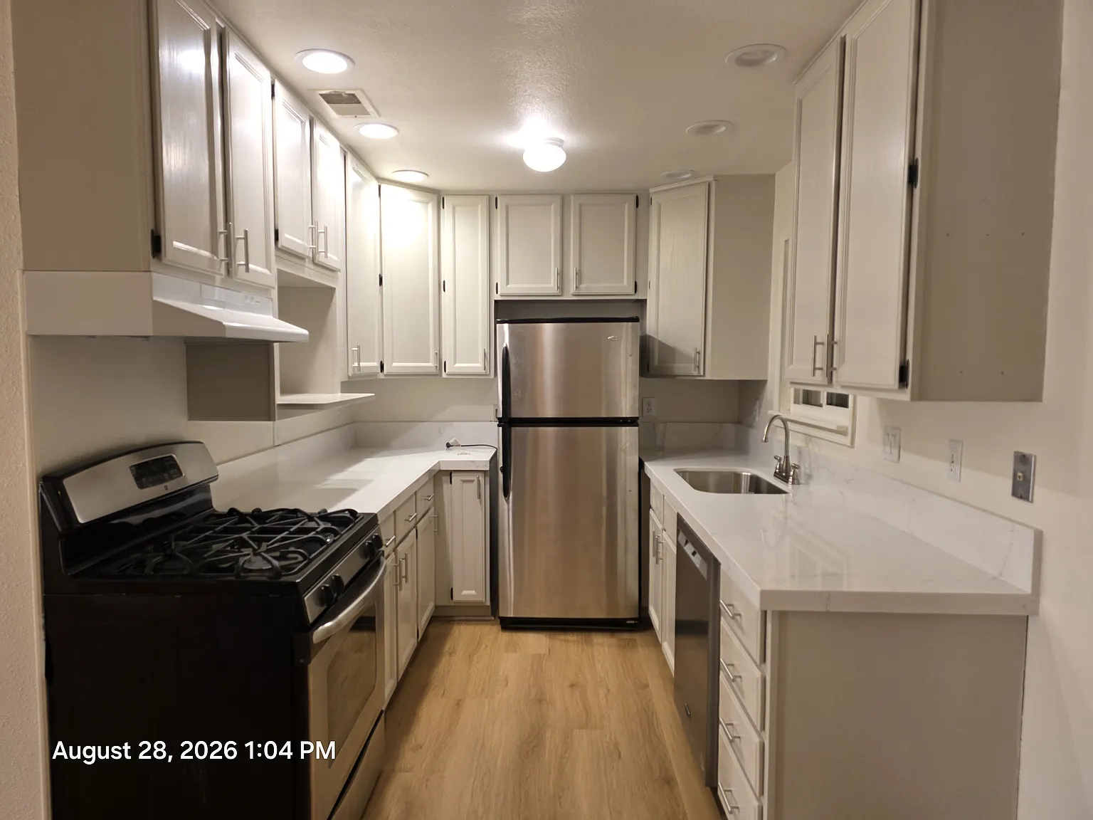 5 bed, 1442 sqft, $2,700 — Photo 3