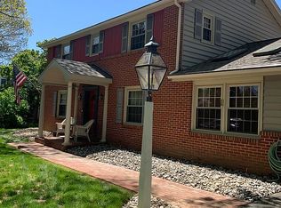 2010 Robindale Ave, Lancaster, PA 17601