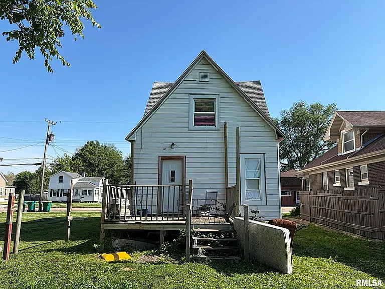 3 bed, 1098 sqft, $850 — Photo 2