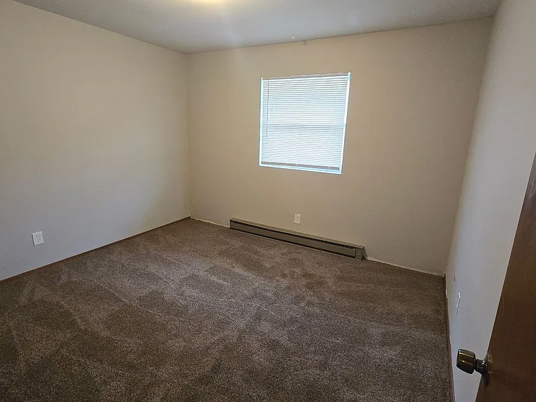 Wesleyan Apartments — Photo 14