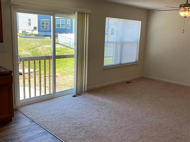612 Summer Breeze Ln — Photo 7