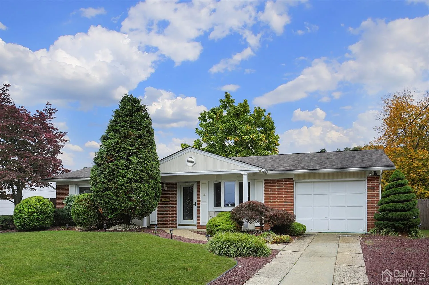 14 Throop Ave photo 1