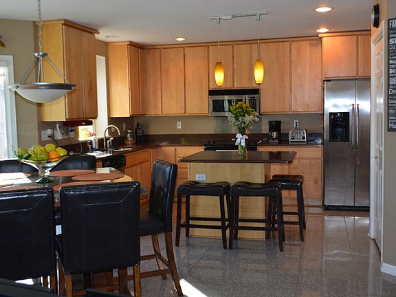 4th image of 8861 Monfort Dr