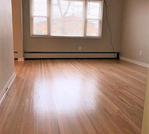 3rd image of 365 Englewood Ave APT 2