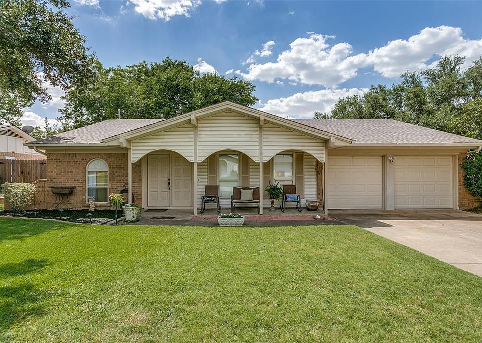 Great Curb Appeal; Lush Easy Maintenance Yard, Welcoming Front Porch