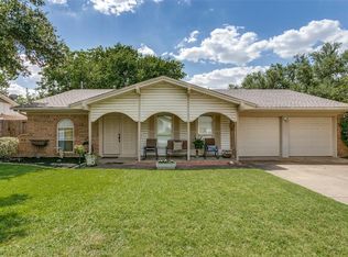 2133 Mountainview Dr, Hurst, TX 76054