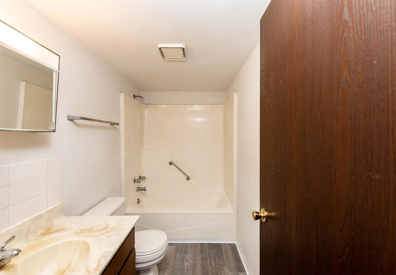 2 bed, $850 — Photo 4