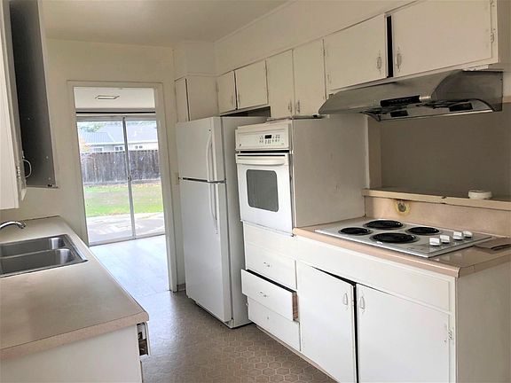 4th image of 5025 Tiberan Way