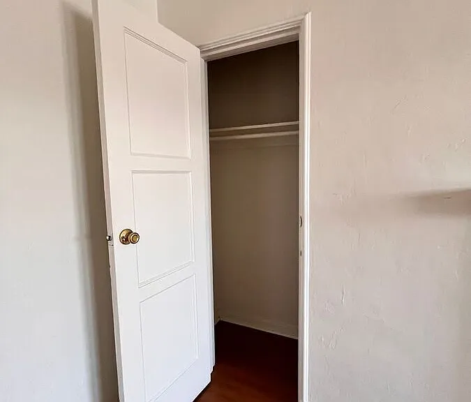 512 N Alexandria Ave #206 — Photo 5