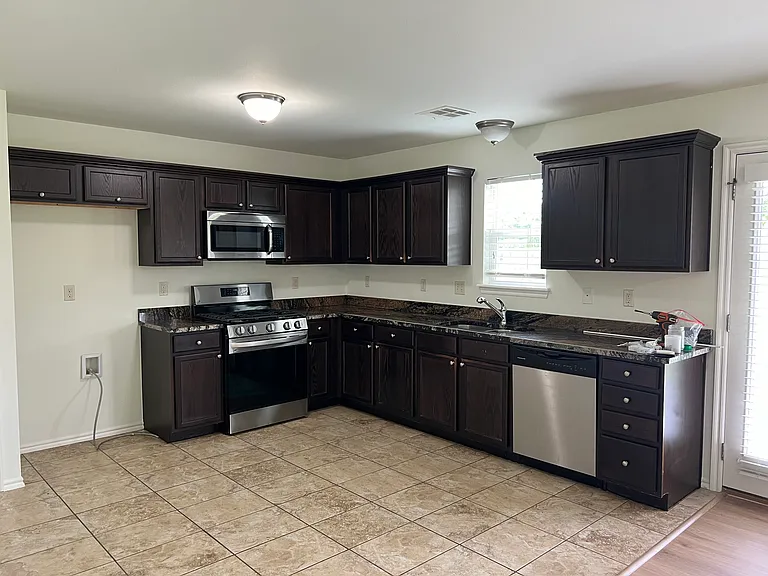 1117 S Catalina Dr — Photo 3