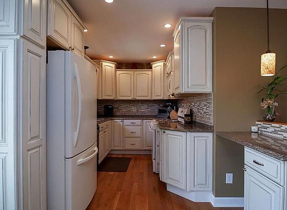 4th image of 140 Cedar Ln