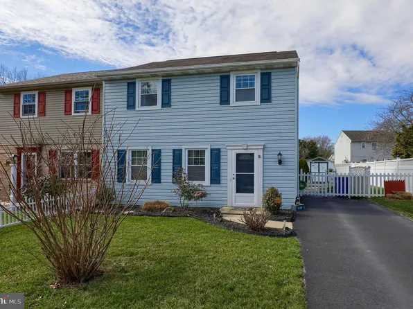 448 Coreopsis Dr, Lancaster, PA 17602