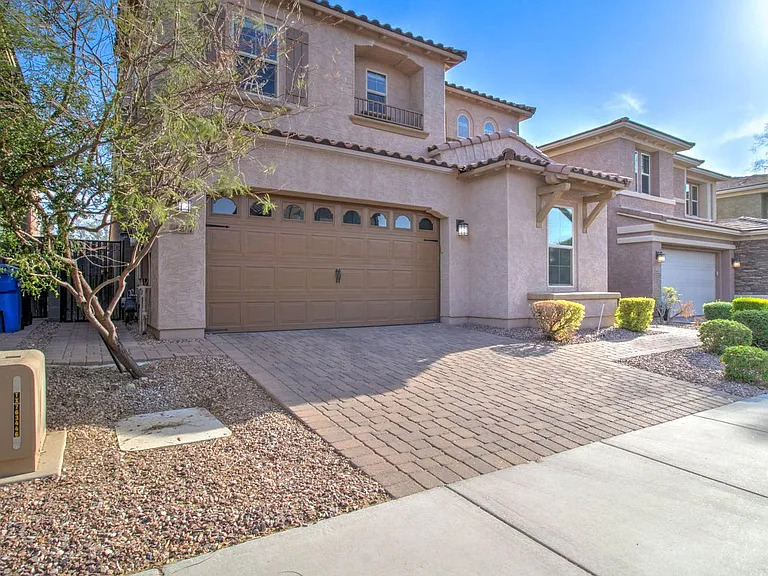 4617 E Walter Way — Photo 3