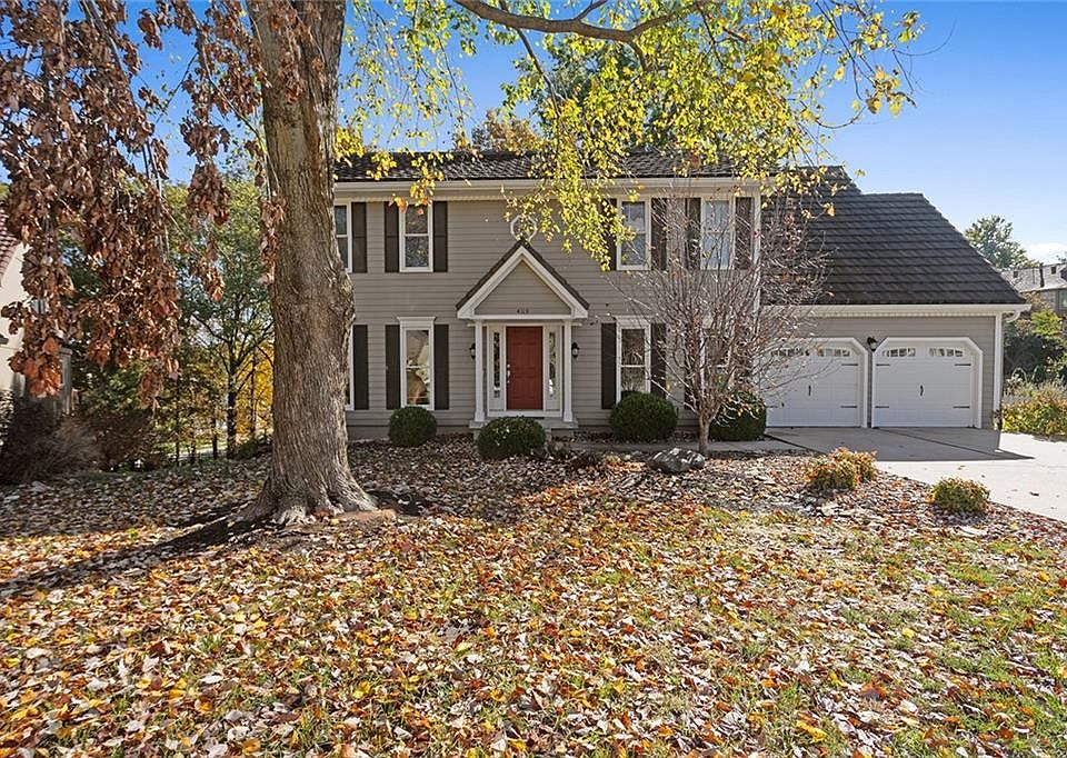 1st image of 4119 NE Pembroke Ln