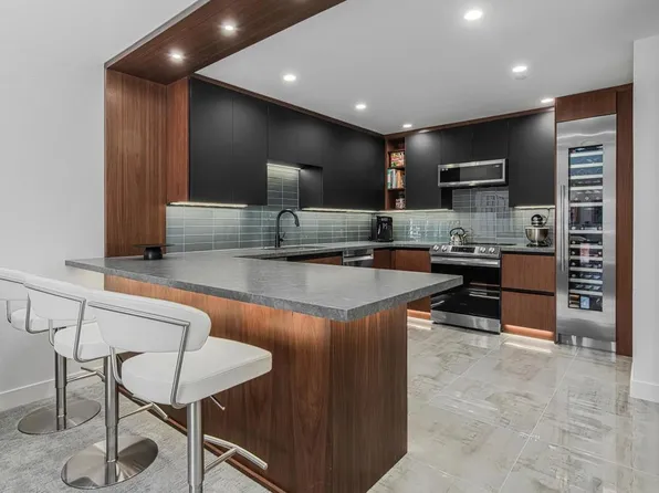 500 E Amado Rd Unit 223, Palm Springs, CA 92262