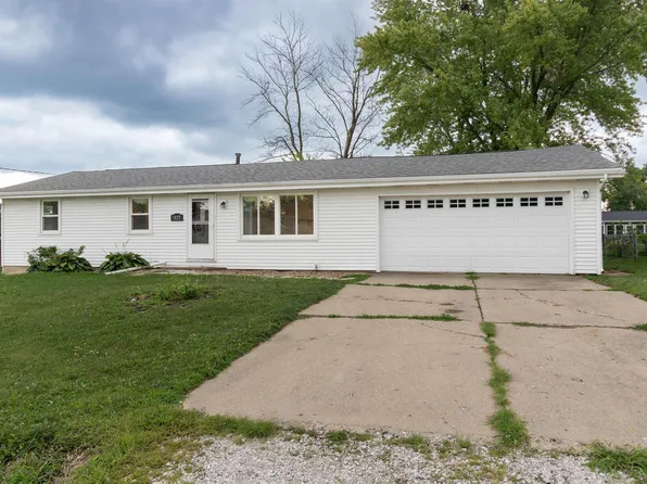 1877 Poplar St, Washington, IL 61571