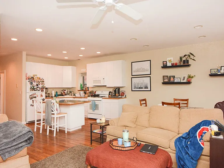 1346 W Henderson St #3 — Photo 7