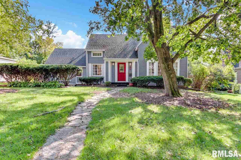 132 E Oak Park Dr photo 1
