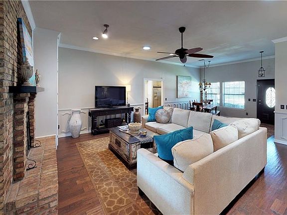 3rd image of 4213 Lake Vista Dr