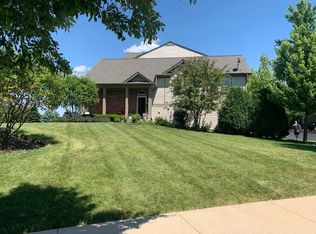 502 Valentine Way #111, Oswego, IL 60543
