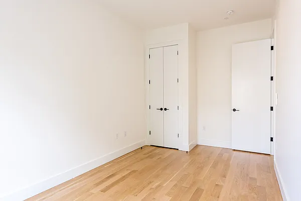 Rented by Nooklyn NYC LLC | media 41